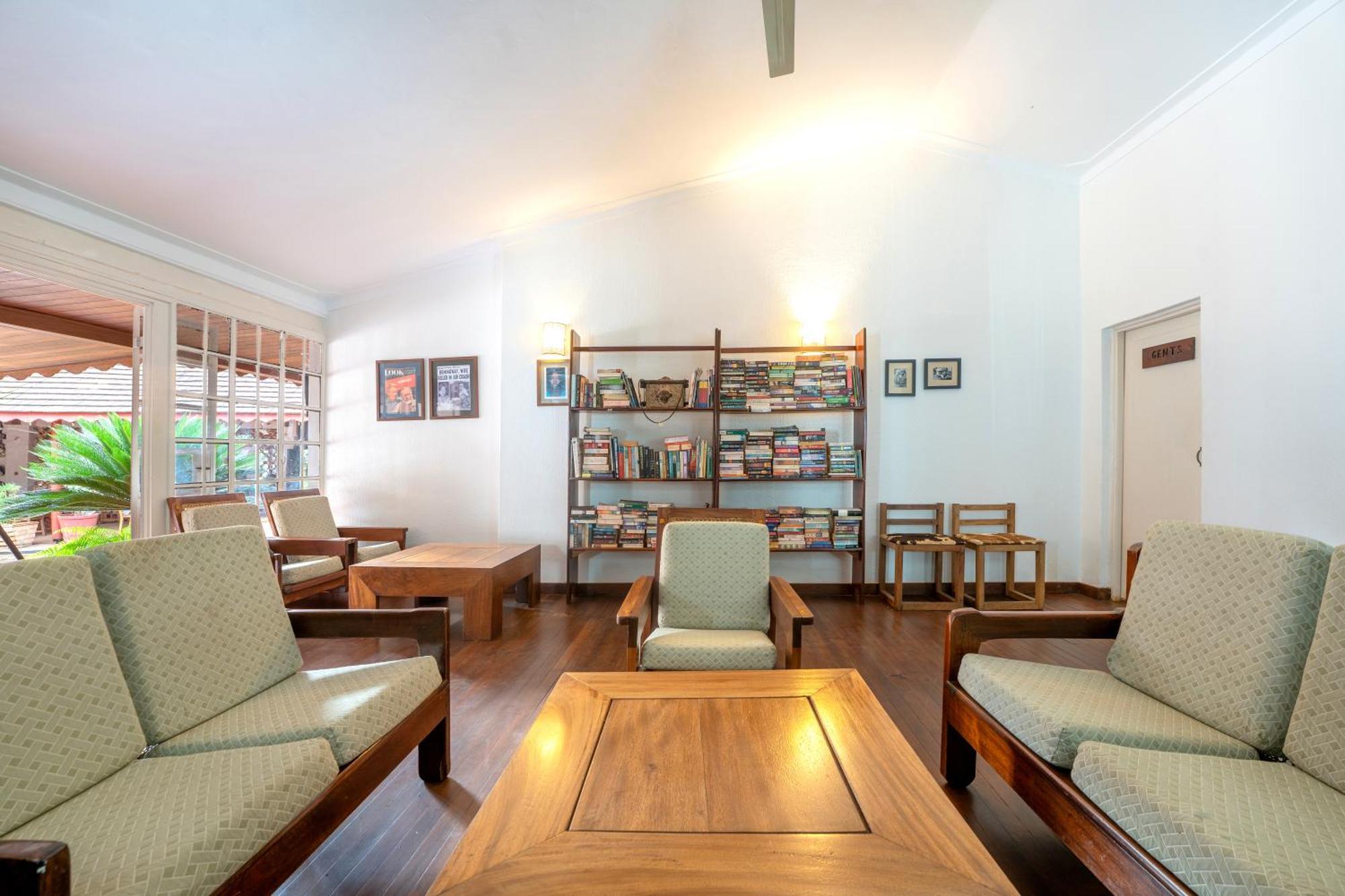 Masindi Hotel Экстерьер фото