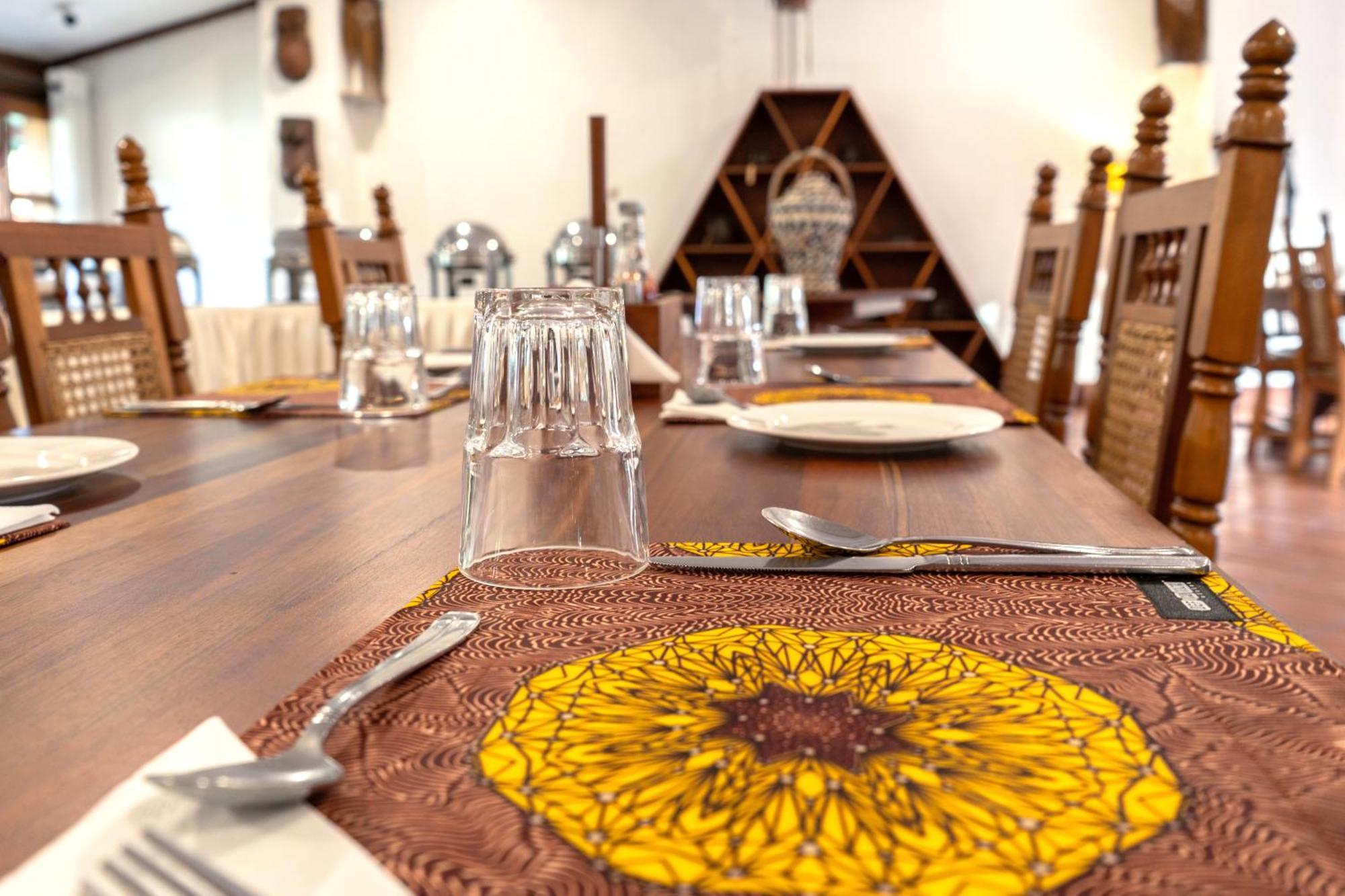 Masindi Hotel Экстерьер фото