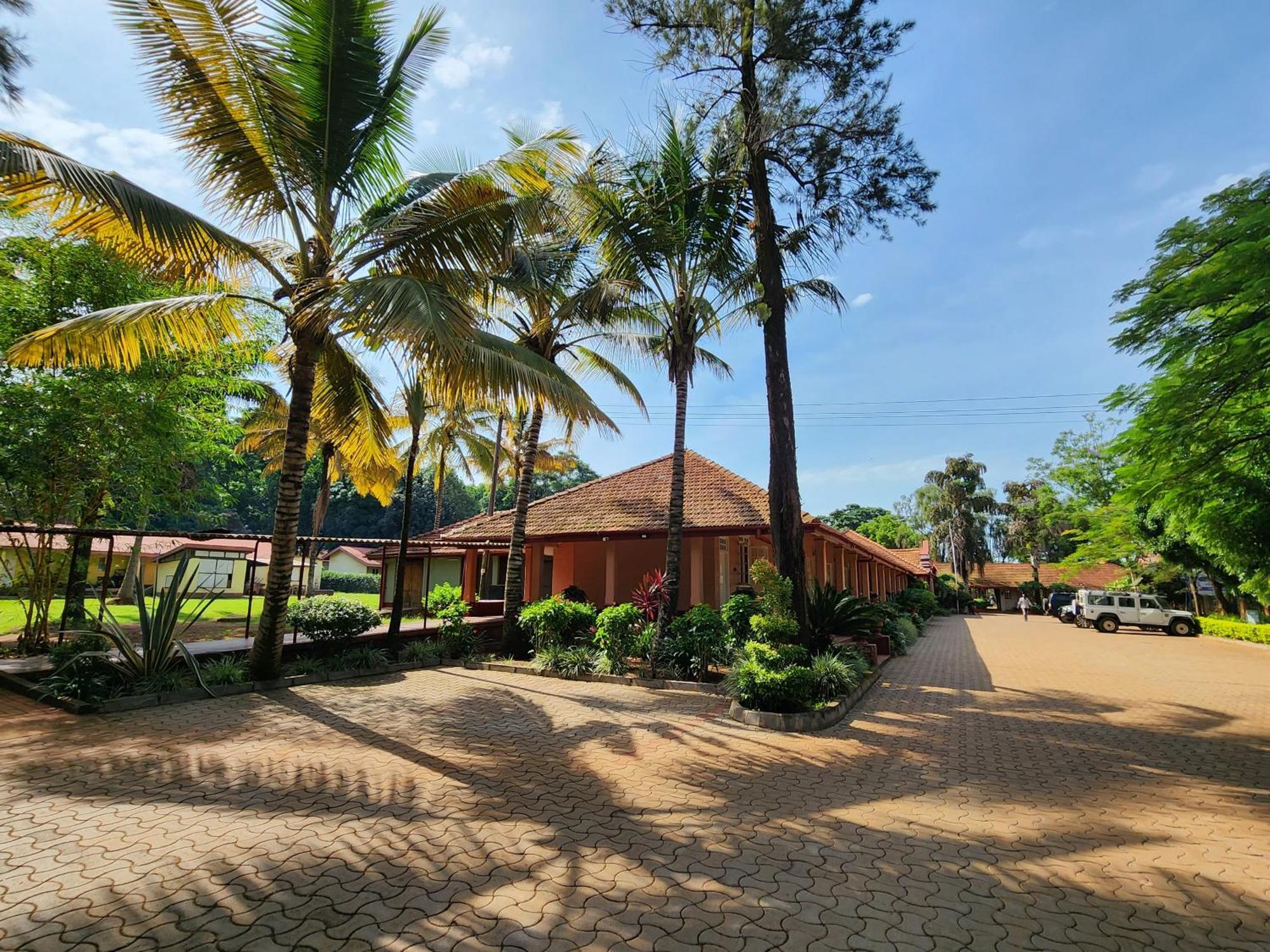 Masindi Hotel Экстерьер фото