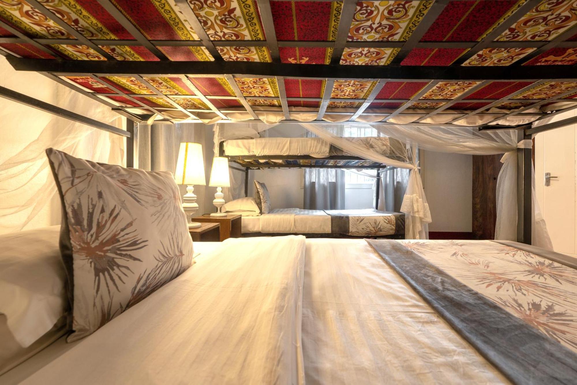 Masindi Hotel Экстерьер фото