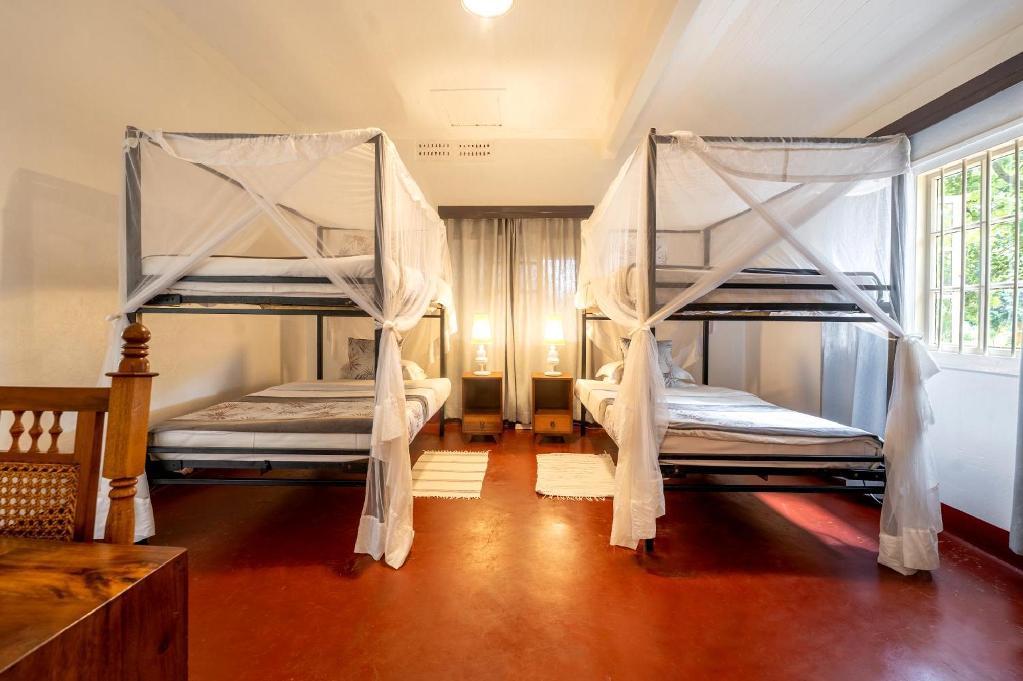 Masindi Hotel Экстерьер фото