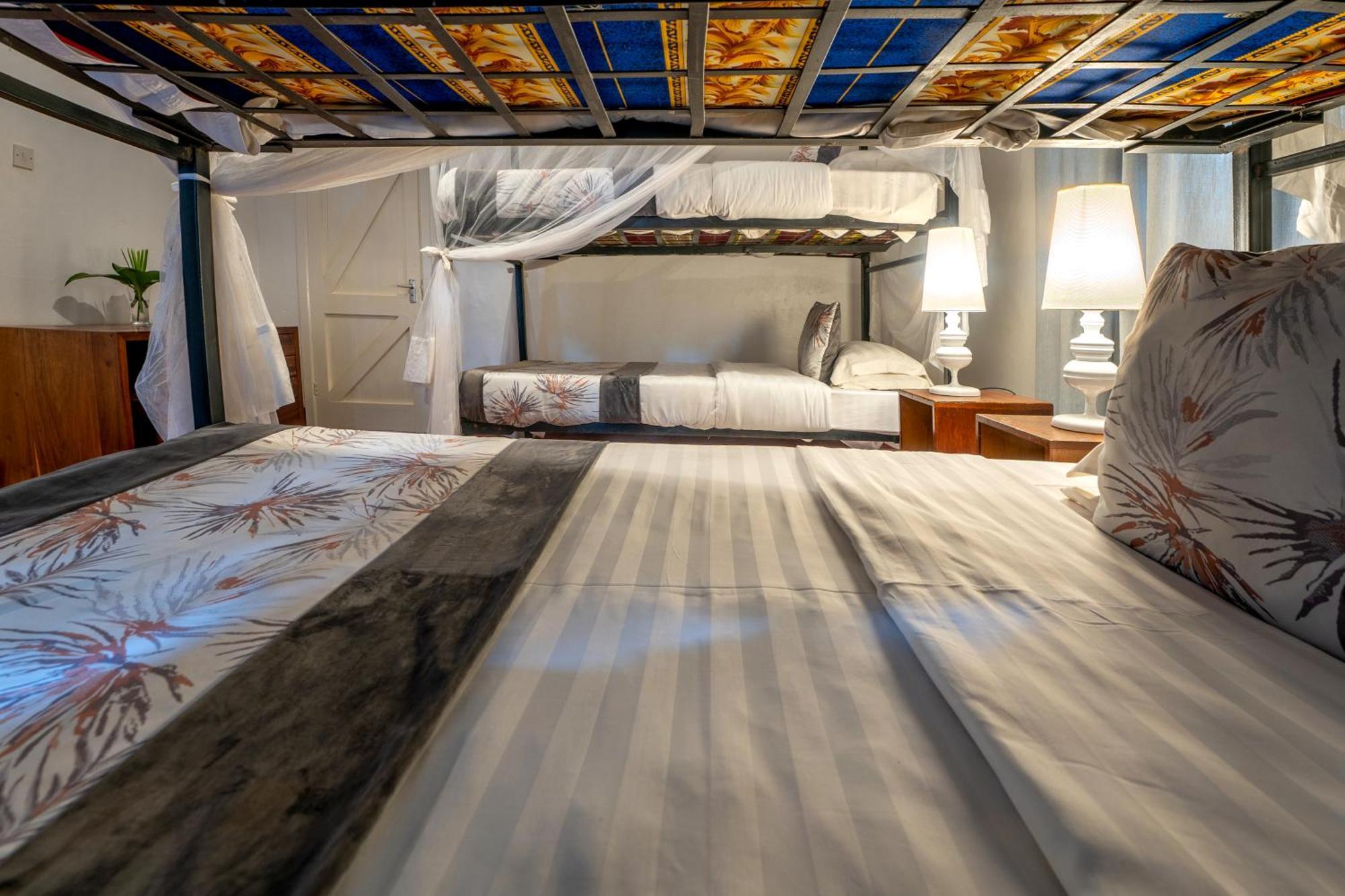 Masindi Hotel Экстерьер фото