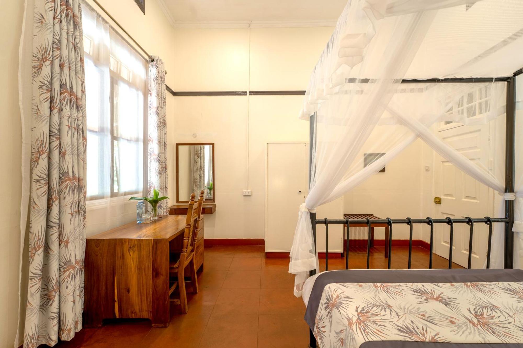 Masindi Hotel Экстерьер фото