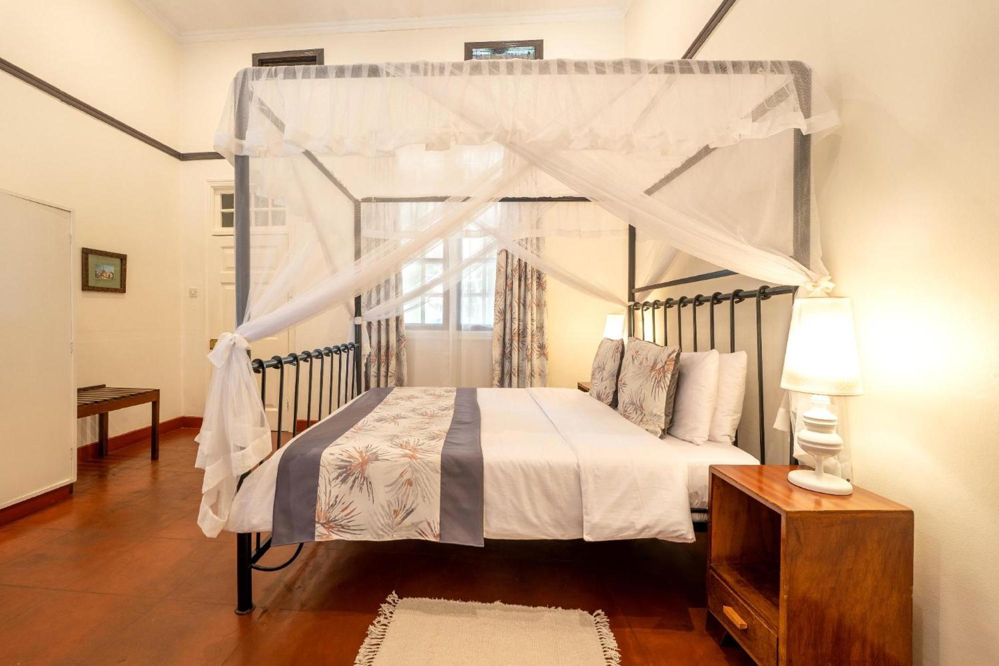 Masindi Hotel Экстерьер фото